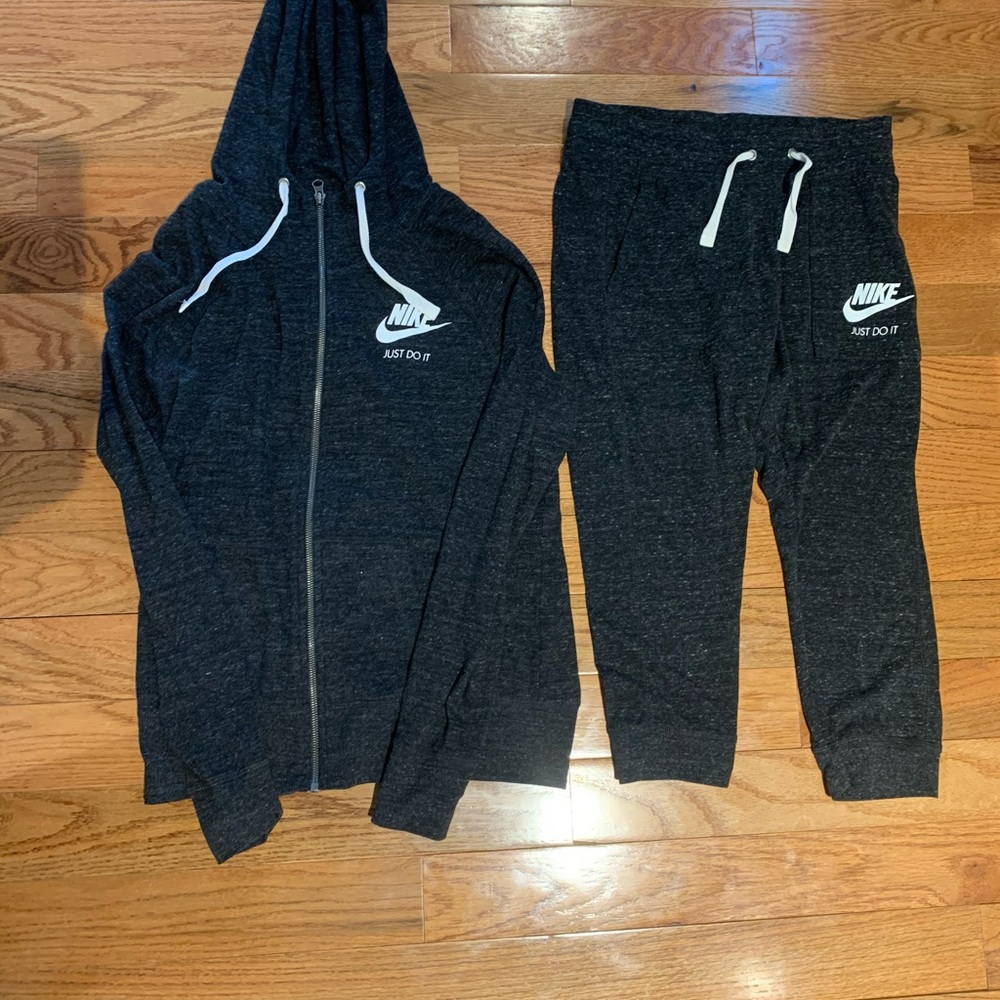 Woman’s nike outfit